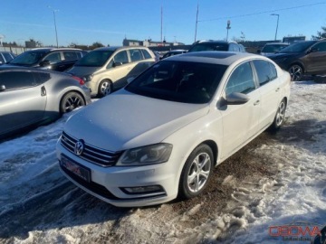 Volkswagen Passat B7 Limousine 2.0 TDI CR BlueMotion 177KM 2013 Volkswagen Passat 2.0tdi 4-Motion R-Line max wyposazenie Webasto ledy xeno, zdjęcie 12