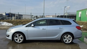 Opel Astra J Sports Tourer Facelifting 1.4 Turbo ECOTEC 140KM 2015 Opel Astra Duża Navi Podgrzewana Kierownica, zdjęcie 3