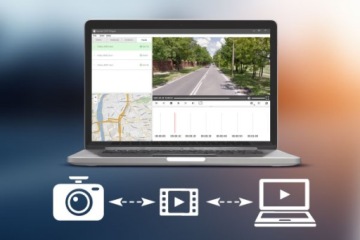 Автомобильный видеорегистратор Navitel R35 + карта Goodram 32Гб