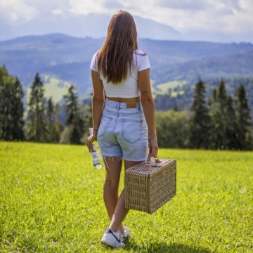 Корзина для пикника Плетеная корзина + столовые приборы, тарелки