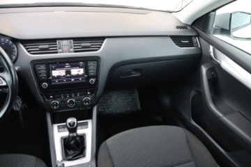 Skoda Octavia III Kombi 1.6 TDI CR DPF 110KM 2015 Skoda Octavia 1.6 TDI, Salon Polska, Klima, zdjęcie 7