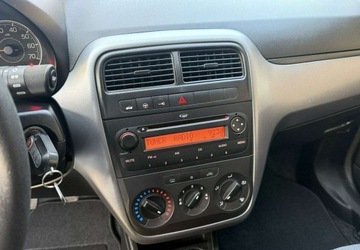 Fiat Punto Punto 2012 Hatchback 3d 1.2 8v 69KM 2013 Fiat Grande Punto 1,2 69KM Klimatyzacja 1.2 Benzyna 69KM, zdjęcie 17