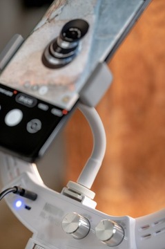 Newell RL-10A Arctic White светодиодный кольцевой светильник + штатив