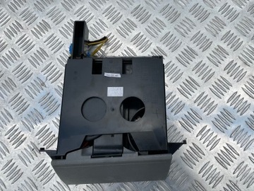 VW T5 UCHWYT POPIELNICZKA 7H1857301