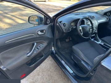 Ford Mondeo IV Kombi 2.3 Duratec 161KM 2010 Ford Mondeo SW 2.3 Silver X 161KM 2010r, zdjęcie 14