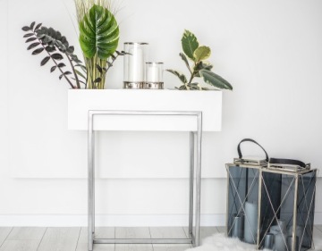 Металлическая консоль, серебряный вазон, подставка для цветов в стиле лофт.