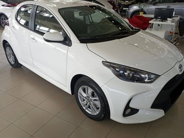 Toyota Yaris IV Hatchback Facelifting 1.5 Hybrid Dynamic Force 116KM 2025 Od ręki - Comfort 1.5 Hybrid 116KM | Podgrzewane fotele!, zdjęcie 2