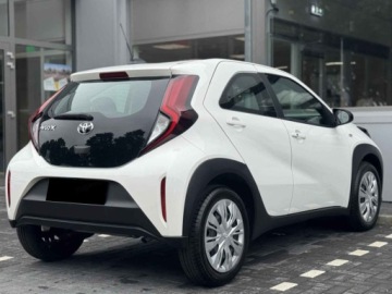 Toyota Aygo X 1.1 VVT-i 72KM 2025 Od ręki - Comfort 1.0 benzyna 72KM | Tempomat adaptacyjny!, zdjęcie 2