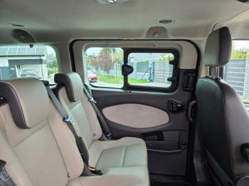 Ford Tourneo Custom I L1 2.2 TDCi 125KM 2014 Ford Tourneo Custom TITANIUM bezwypadkowy, zdjęcie 29