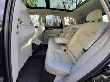 Volvo XC60 II Crossover T6 320KM 2018 VOLVO XC60 II T6 2.0l benzyna 310KM * Momentum * Dokumentacja *Zadbany, zdjęcie 21