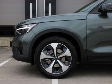 Volvo XC40 Crossover Facelifting 2.0 B4 197KM 2026 VOLVO XC40 B4 Ultra Dark Suv 2.0 (197KM) 2026, zdjęcie 15