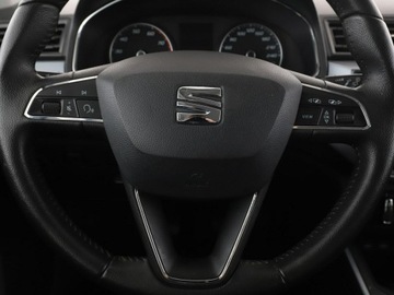 Seat Arona Crossover 1.0 EcoTSI 95KM 2019 Seat Arona navigacja klimatyzacja czujniki, zdjęcie 20