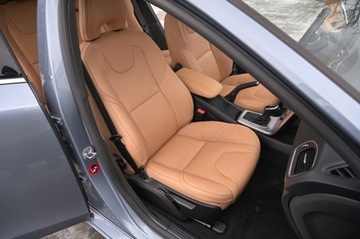 Volvo V40 II Hatchback Facelifting 2.0 D2 120KM 2018 VOLVO V40 INSCRIPTION PANORAMA SKÓRA AUTOMAT, zdjęcie 25