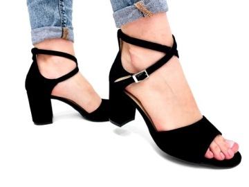 CZARNE ZAMSZOWE SANDAŁY NA OBCASIE SŁUPKU 36