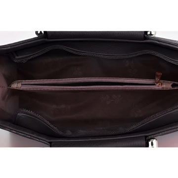 Elegancka torebka kuferek z regulowanym paskiem zawieszka