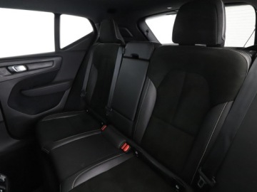 Volvo XC40 Crossover 2.0 D3 150KM 2019 Volvo XC 40 R-Design, Automat, Panorama, Kamera,, zdjęcie 16