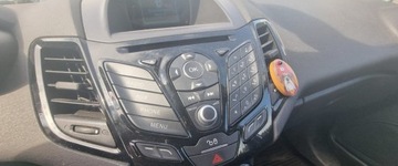 Ford Fiesta VII 2015 Ford Fiesta 2015r, 1.6 TDCI. Lekko uszkodzony przod i tyl. Jezdzi. 1.6, zdjęcie 10