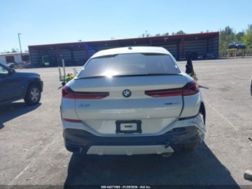 BMW X6 G06 2024 BMW X6 xDrive40i 2024 3.0 Benzyna 375KM, zdjęcie 4
