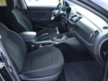 Kia Sportage III SUV 1.7 CRDi 116KM 2011 Kia Sportage 1.7 CRDi, Klima, Tempomat, zdjęcie 8