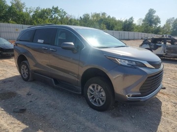 Toyota Sienna III 2023 Toyota Sienna xle, 2023r., 2.5L 2.5 Hybryda 245KM, zdjęcie 1