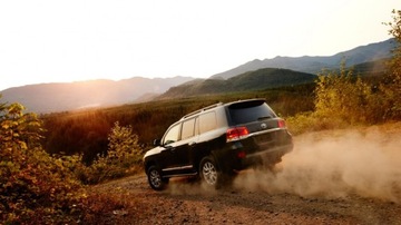 BODY KIT SPOILER DIFUZOR TOYOTA LAND CRUISER FJ200 (08-15) 2016 LC 200