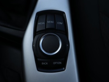 BMW Seria 1 F20-F21 Hatchback 5d Facelifting 2017 118i 136KM 2019 BMW 1 118i, Salon Polska, Klima, Klimatronic, zdjęcie 17