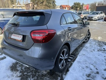 Mercedes Klasa A W176 Hatchback 5d Facelifting 200 156KM 2017 Mercedes A 200 AUTOMAT. ASYSTENT. 1.6 BEN., zdjęcie 4