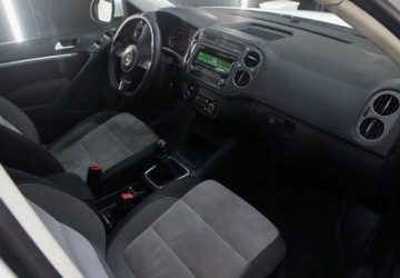 Volkswagen Tiguan I SUV Facelifting 1.4 TSI BlueMotion 160KM 2012 Volkswagen Tiguan Tiguan_Panoramiczny dach_Alufelgi17_Podgrzewane fotele, zdjęcie 5