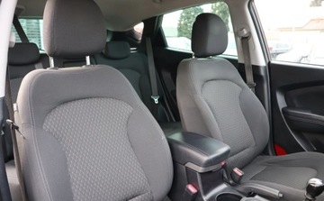 Hyundai ix35 SUV 1.6 GDI 135KM 2013 Hyundai ix35 Grzane fotele, Tempomat, Czujniki parkowania , Niski Przebieg., zdjęcie 12