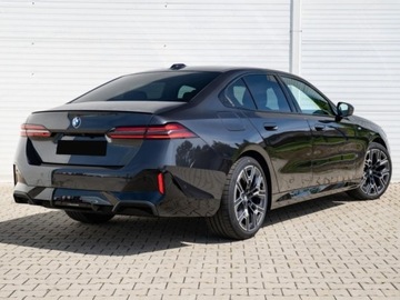 BMW Seria 5 G90-91 Touring 2.0 520d 197KM 2025 BMW Seria 5 520d xDrive Sport Sedan 2.0 (197KM) 2025, zdjęcie 3