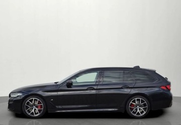 BMW Seria 5 G30-G31 Touring Facelifting 3.0 540d 340KM 2022 BMW Seria 5 BMW 540d xDrive Touring Dostawa pod dom w cenie Dealer BMW Bon, zdjęcie 1