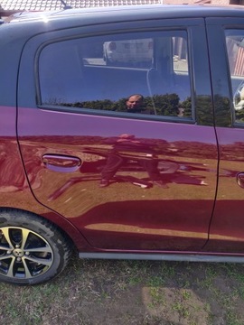 DVEŘE PRAVÉ ZADNÍ P57 ČERVENÉ MITSUBISHI SPACE STAR II 2 2013-2024