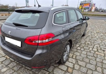 Peugeot 308 II SW Facelifting 1.2 PureTech 130KM 2019 Peugeot 308 Peugeot 308 II rok 2019 ZAREJESTROWANY, zdjęcie 6