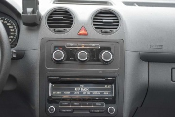 Volkswagen Caddy III Kombi Facelifting 1.6 TDI 75KM 2015 Volkswagen Caddy VW CADDY 1.6 TDI 5-MIEJSC Czujniki Parkowania HAK Gwaranc, zdjęcie 28