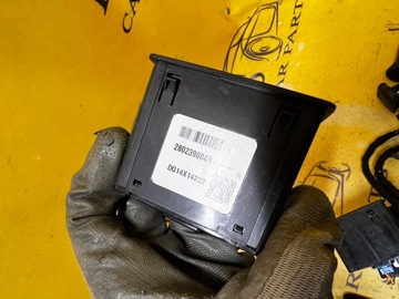 HNÍZDO PORT USB AUX RENAULT MEGANE IV