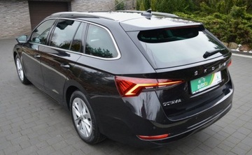 Skoda Octavia IV Kombi 2.0 TDI 150KM 2021 Skoda Octavia 2,0 TDI FULL LED Virtual Nawigacja Alkantara Sport line 2.0, zdjęcie 3