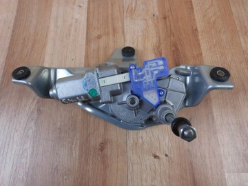 Mitsubishi ASX silniczek wycieraczek szyby tylnej 8253A168