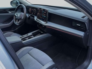 Volkswagen Passat B8 Variant Facelifting 1.5 TSI EVO 150KM 2024 Volkswagen Passat 1.5 eTSI 150KM Business SerwisASO Hak Kamera360 Virtual, zdjęcie 15