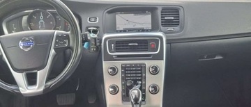 Volvo V60 I 2013 Volvo V60 Volvo V60 D6 AWD Plug-in Hybrid Summum 2.4 Hybryda Plug-in 220KM, zdjęcie 13