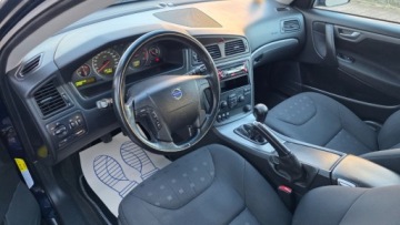 Volvo V70 II 2.4 140KM 2005 Volvo V70 2,4 BENZYNA NIEZNISZCZALNY SZWEDZKI LOS 2.4 Benzyna 140KM, zdjęcie 18
