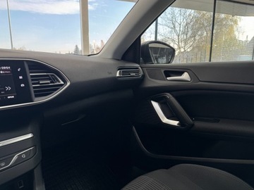 Peugeot 308 II Hatchback Facelifting 1.2 PureTech 130KM 2020 Peugeot 308 Allure / 1 właściciel / Salon Polska /, zdjęcie 24