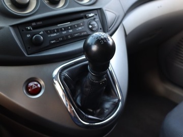 Mitsubishi Grandis 2.0 DI-D 136KM 2006 Mitsubishi Grandis 2.0 DI-D, 7 miejsc, Klima,ALU, zdjęcie 12