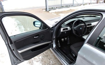 BMW Seria 3 E90-91-92-93 Limuzyna E90 320i 170KM 2009 BMW Seria 3 2.0 i Klimatyzacja automatyczna Podgrzewane fotele 1 rok gw, zdjęcie 9