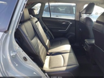 Toyota RAV4 V 2021 Toyota RAV4 2021r., 2.5L 2.5 Benzyna 203KM, zdjęcie 9