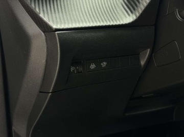 Peugeot 2008 II SUV 1.2 PureTech 130KM 2021 Peugeot 2008 Allure CarPlayAndroid Auto Keyless LED Asystent pasa ruchu, zdjęcie 19