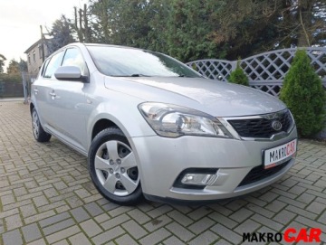 Kia Ceed I Hatchback 5d Facelifting 1.4 DOHC CVVT 90KM 2011 Kia Ceed Zadbany 1.4 Benzyna 90KM, zdjęcie 3
