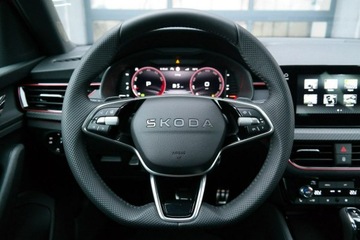 Skoda Kamiq Crossover Facelifting 1.0 TSI 115KM 2025 Škoda Kamiq Skoda Kamiq Monte Carlo 1.0 TSI 115, zdjęcie 12