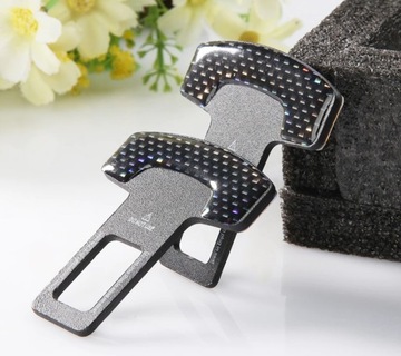 УНИВЕРСАЛЬНАЯ вилка ремня безопасности.