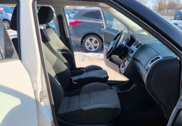 Skoda Fabia II Hatchback 1.2 i HTP 12V 70KM 2008 Skoda Fabia 1,2 Ben Klima 1.2 Benzyna 70KM, zdjęcie 11