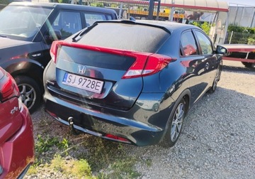 Honda Civic IX Hatchback 5d 2.2 i-DTEC 150KM 2012 Honda Civic 2012r 2.2.CDI. Uszkodzony przod. 2.2 Diesel 150KM, zdjęcie 3